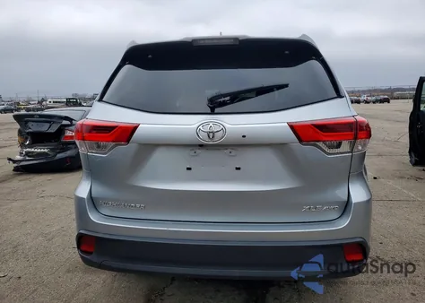 2017 Toyota Highlander Se z USA, uszkodzony, nr VIN 5TDJZRFH7HS386565
